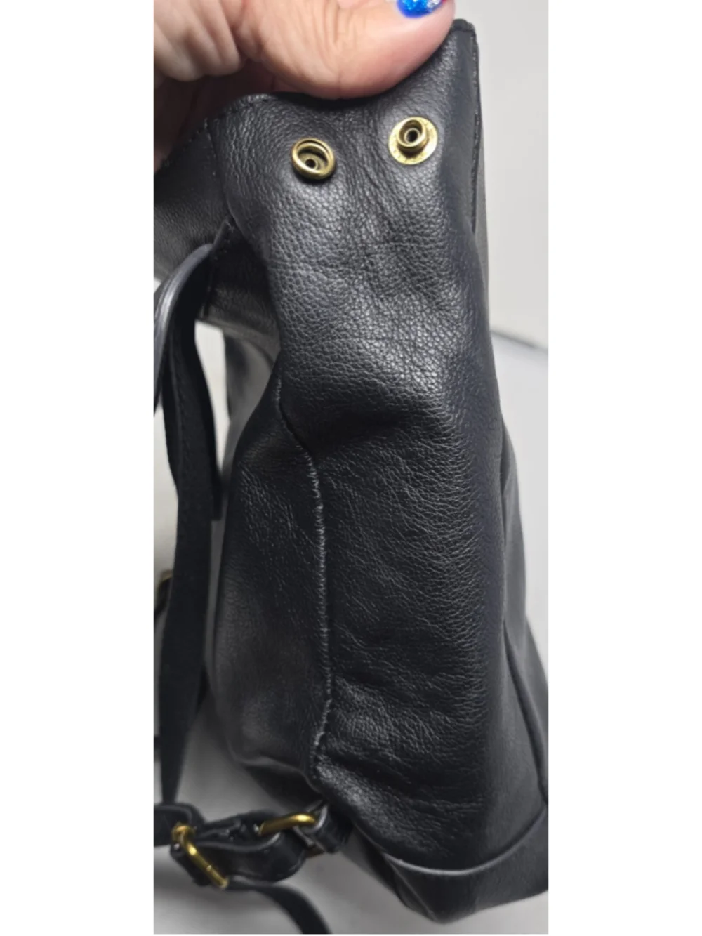 Fossil Claire Leather Backpack • Black Purse Travel Flap Snap EUC Cow Hide